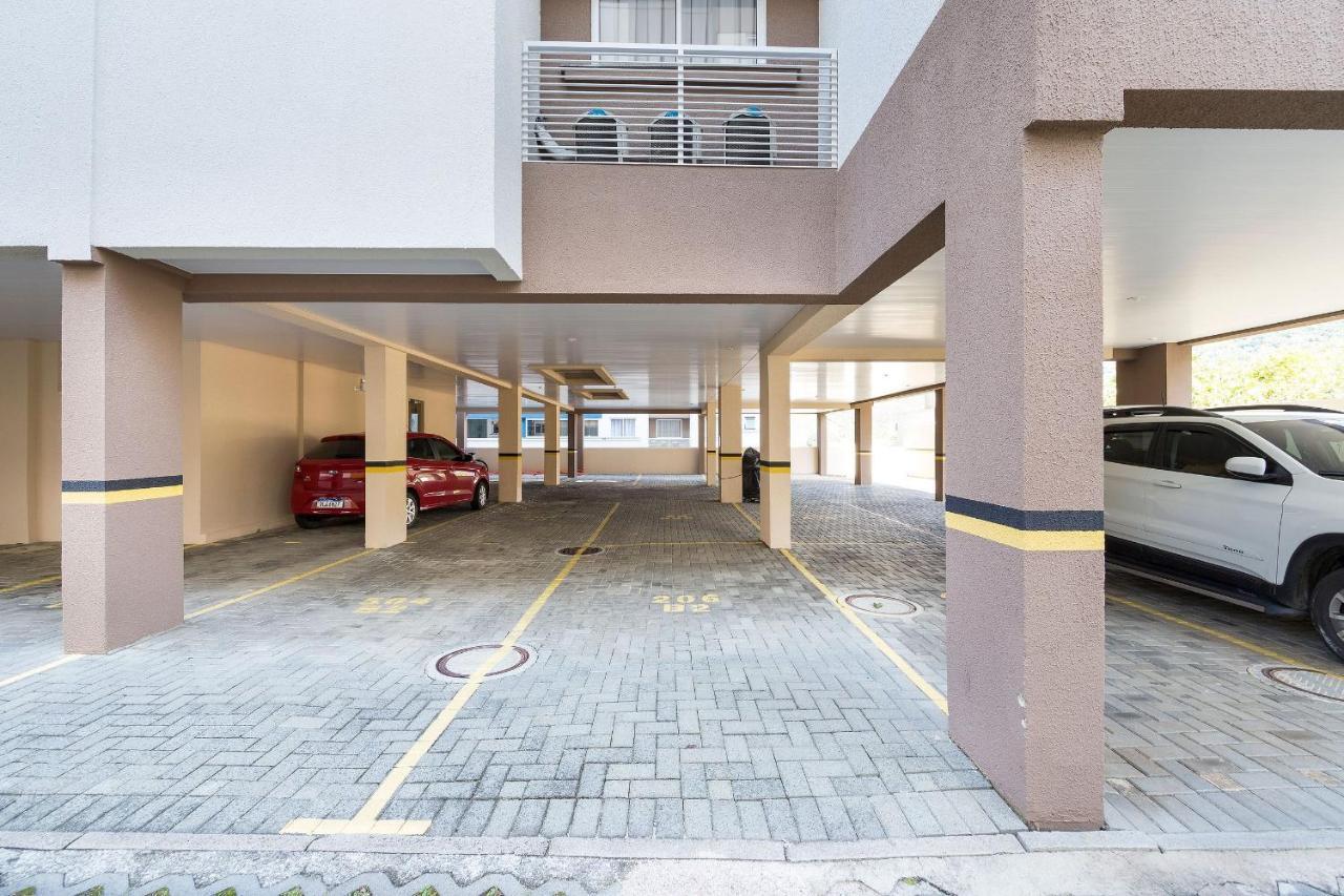 Cardeal 206B - Aconchegante Apartamento Na Praia De Bombas - 2 Dormitorios 5 Pessoas - บอมบินญัส ภายนอก รูปภาพ