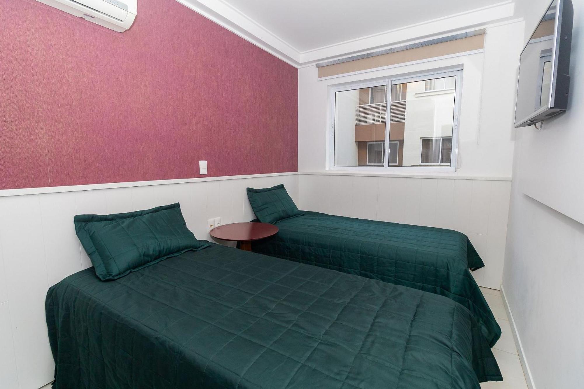 Cardeal 206B - Aconchegante Apartamento Na Praia De Bombas - 2 Dormitorios 5 Pessoas - บอมบินญัส ภายนอก รูปภาพ